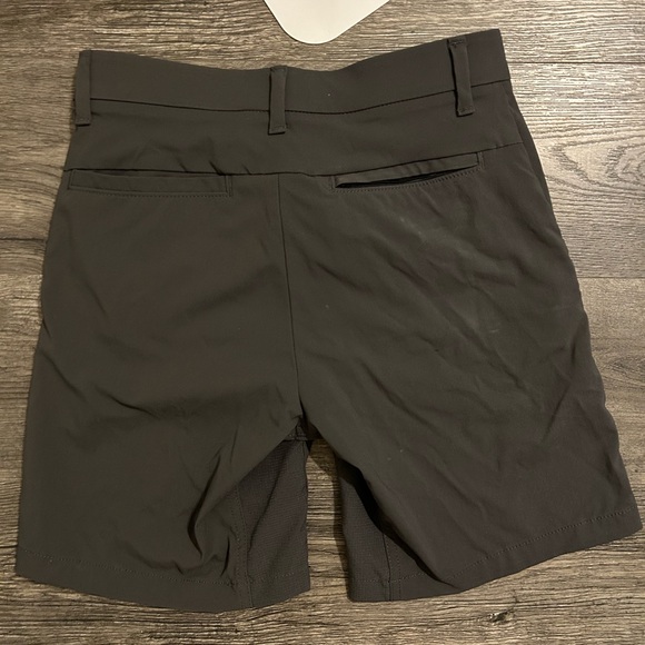 Men’s Lee’s Total Comfort Grey Shorts - Picture 4 of 4